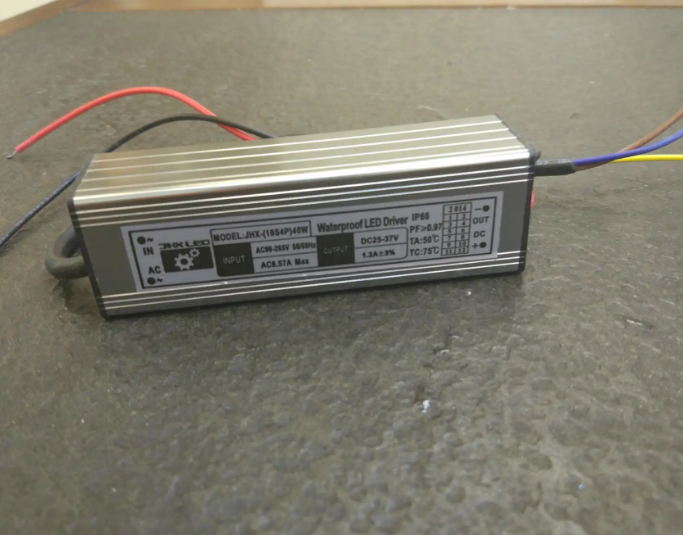 如何选择合适的LED驱动电源